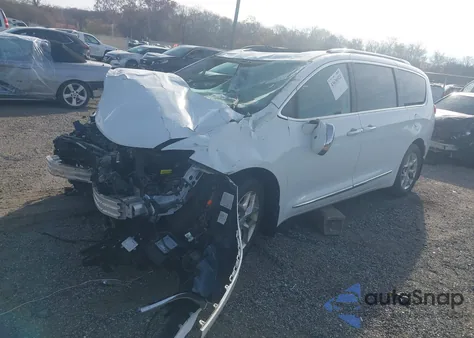 2017 Chrysler Pacifica Limited из США, поврежденный, VIN 2C4RC1GG7HR610017